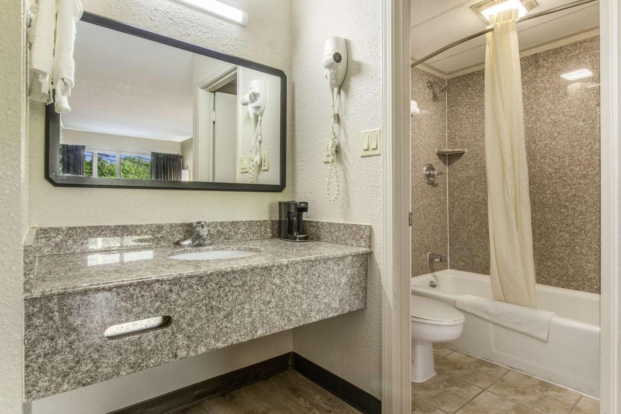 Econo Lodge Fort Knox Radcliff Esterno foto