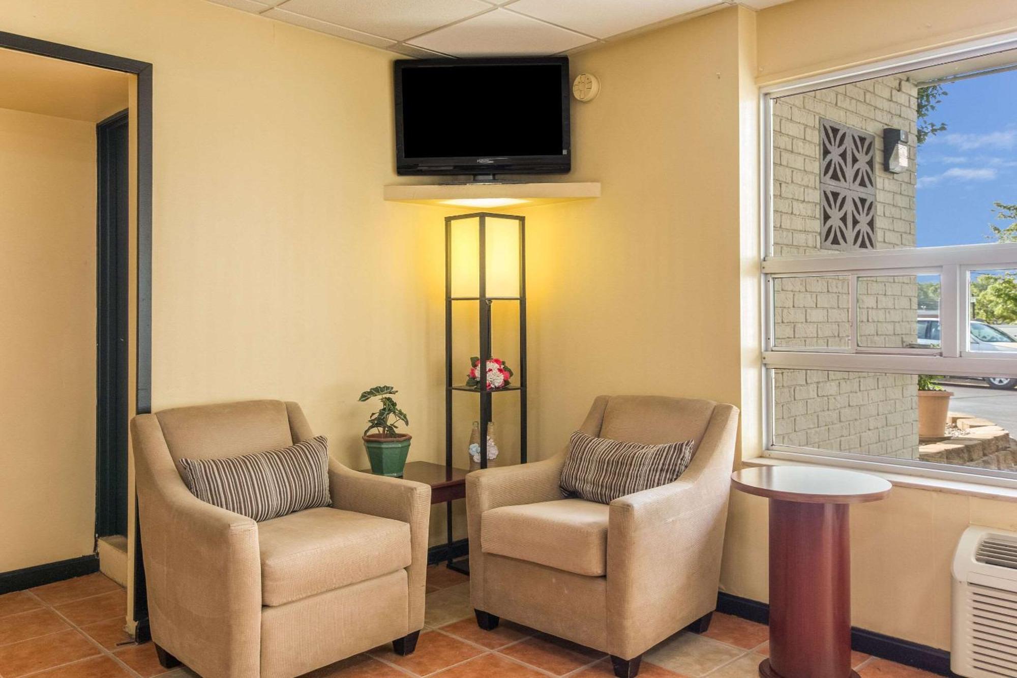 Econo Lodge Fort Knox Radcliff Esterno foto