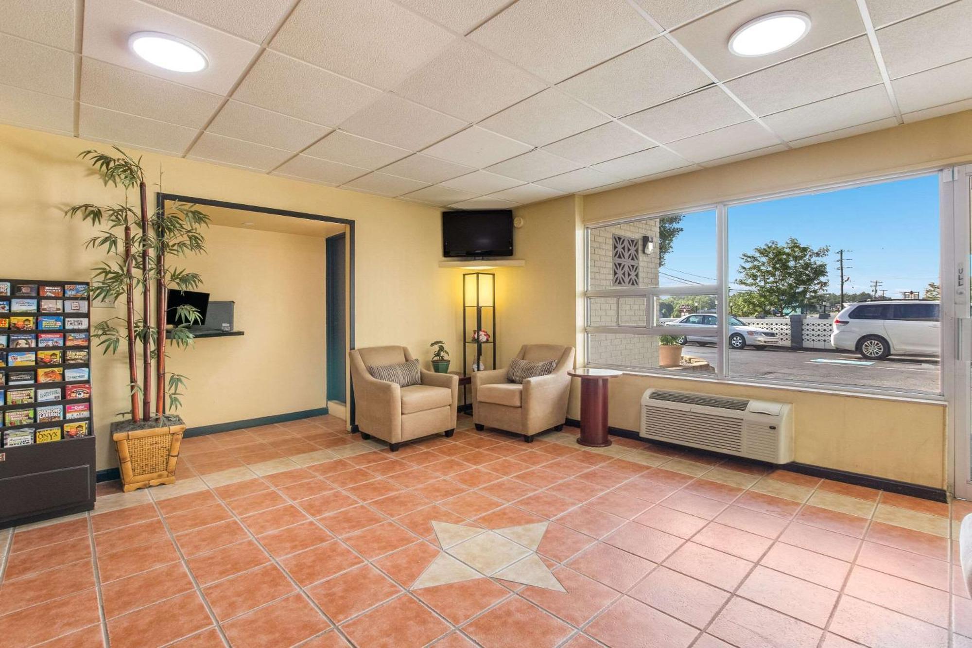 Econo Lodge Fort Knox Radcliff Esterno foto